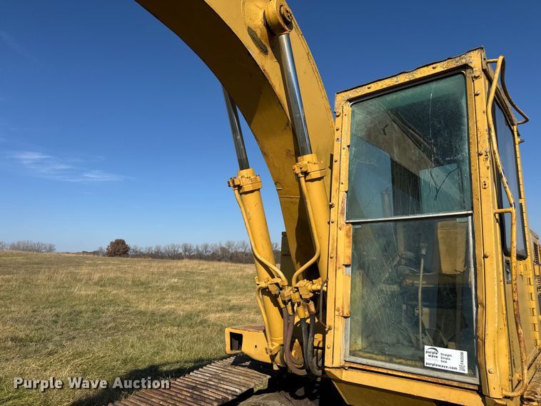 image for item FK0598 1981 Caterpillar 225 LC excavator