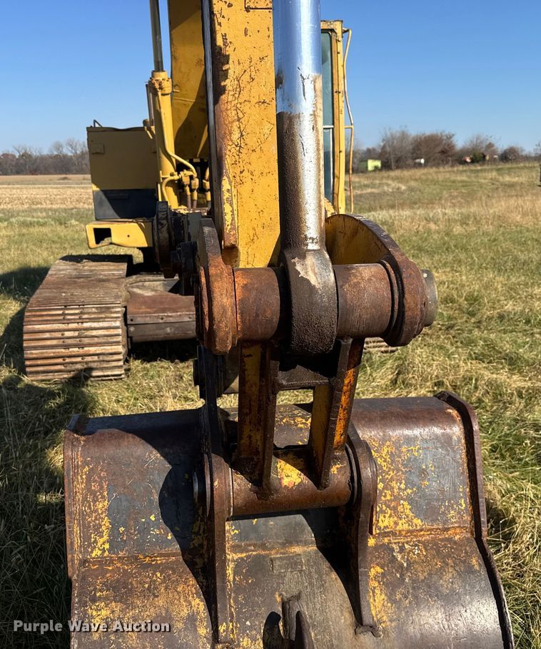 image for item FK0598 1981 Caterpillar 225 LC excavator