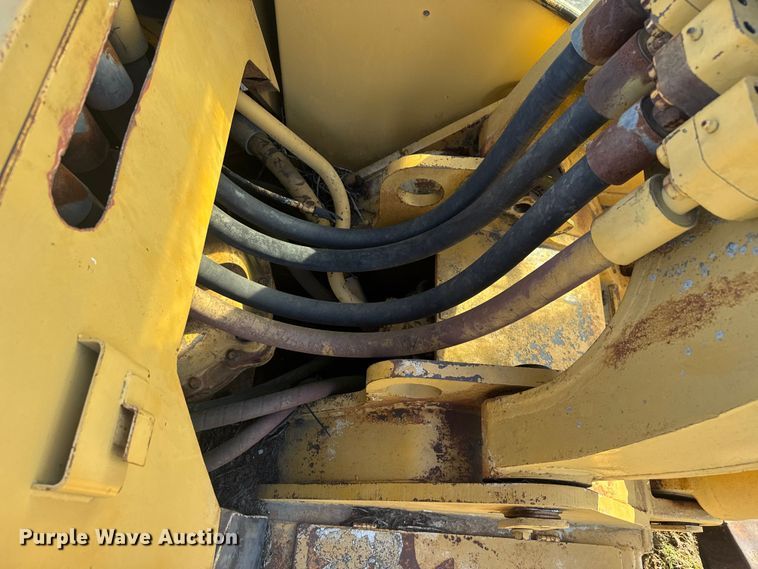 image for item FK0598 1981 Caterpillar 225 LC excavator