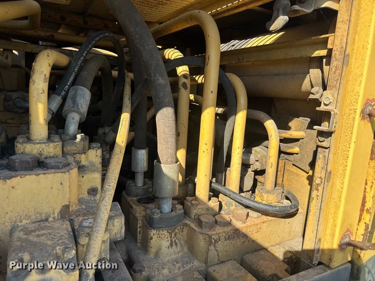 image for item FK0598 1981 Caterpillar 225 LC excavator