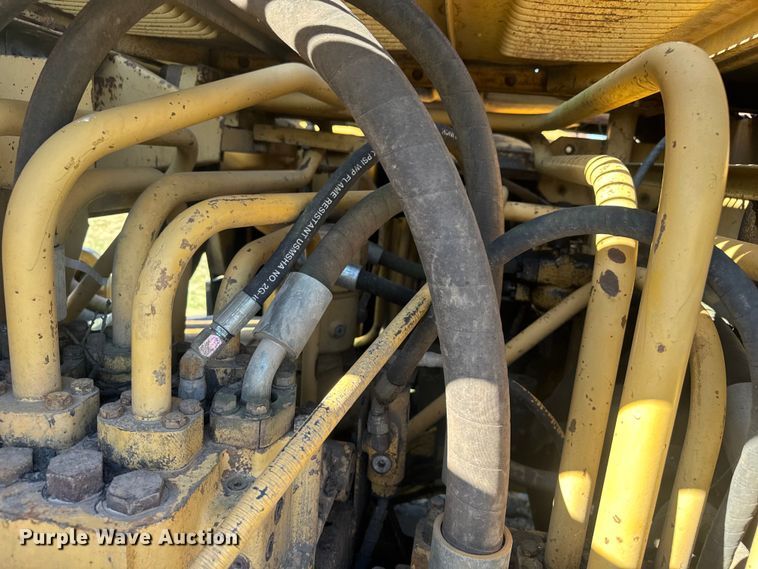 image for item FK0598 1981 Caterpillar 225 LC excavator