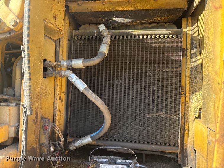 image for item FK0598 1981 Caterpillar 225 LC excavator