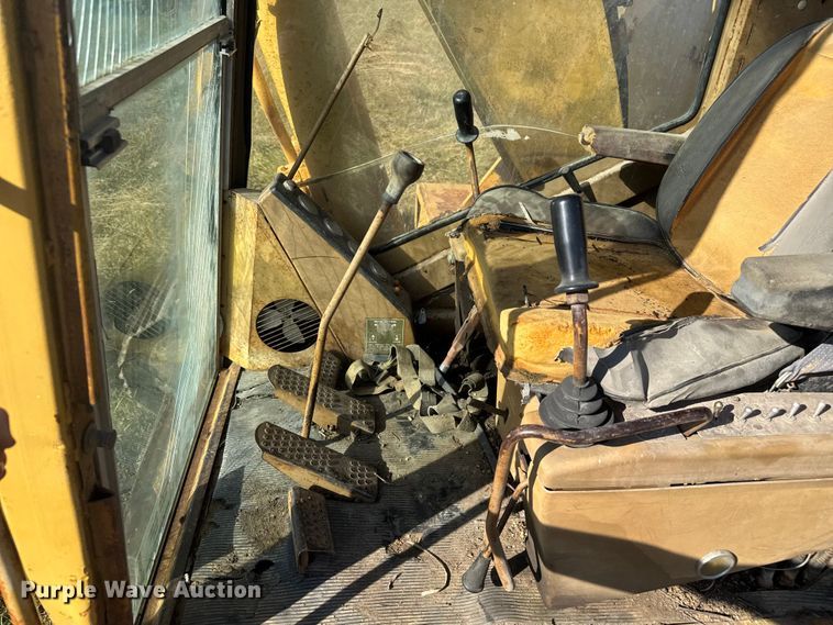 image for item FK0598 1981 Caterpillar 225 LC excavator