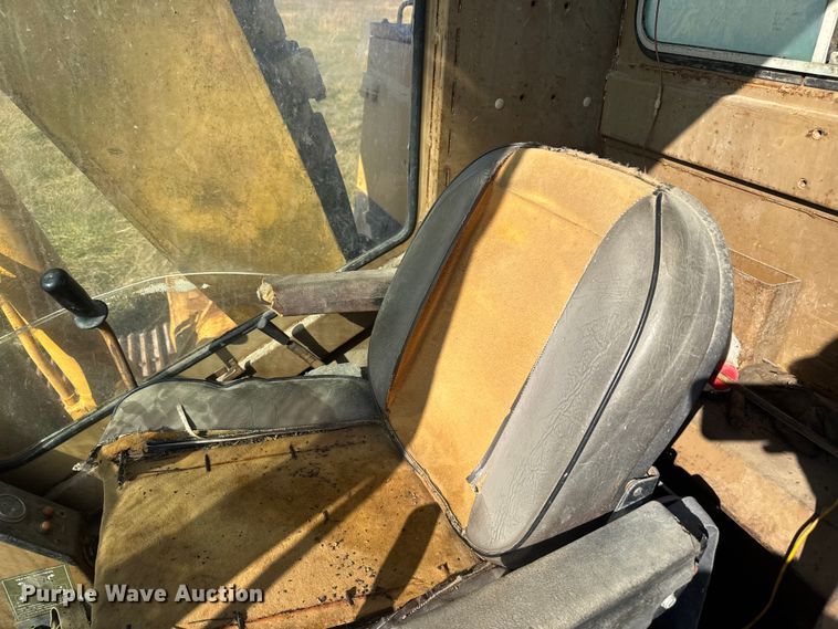 image for item FK0598 1981 Caterpillar 225 LC excavator