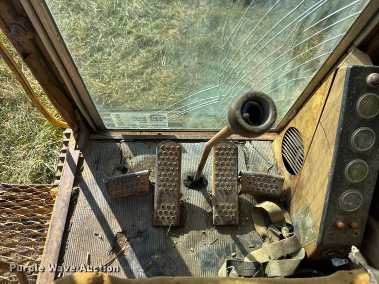 image for item FK0598 1981 Caterpillar 225 LC excavator