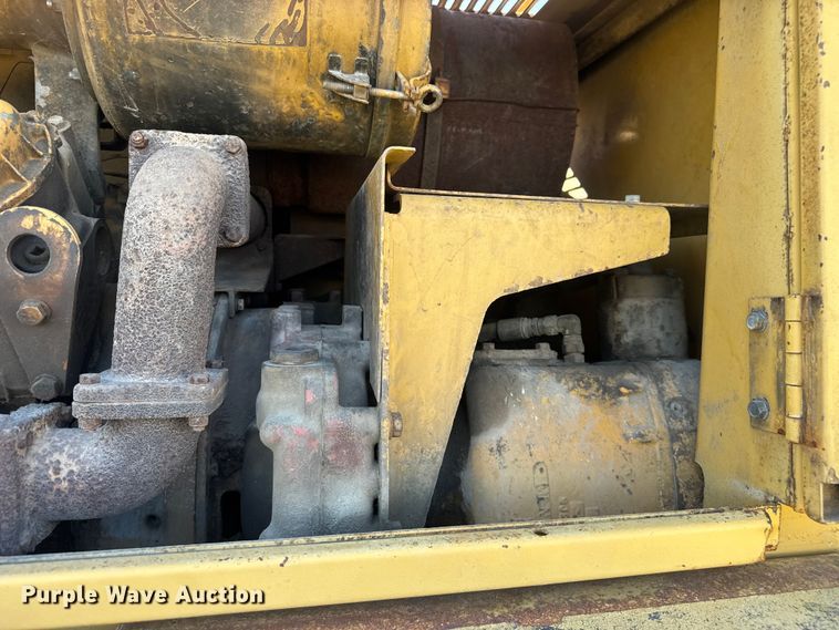 image for item FK0598 1981 Caterpillar 225 LC excavator