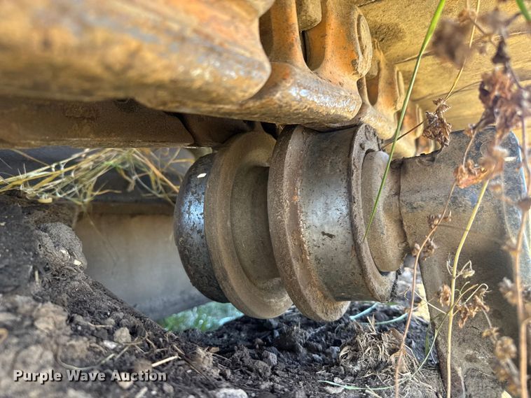 image for item FK0598 1981 Caterpillar 225 LC excavator