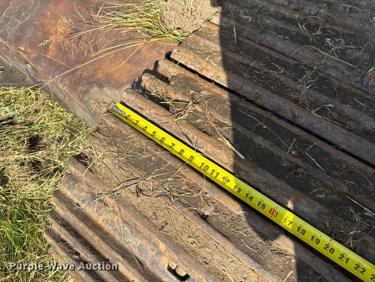 image for item FK0598 1981 Caterpillar 225 LC excavator