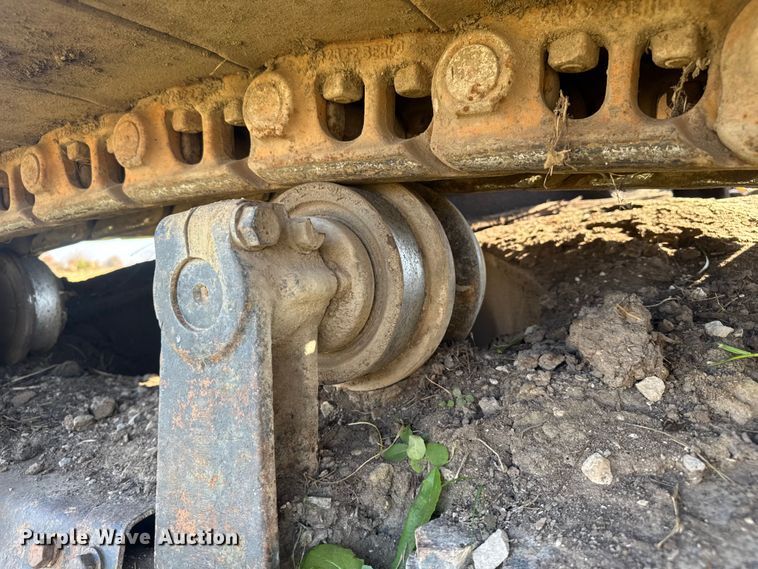 image for item FK0598 1981 Caterpillar 225 LC excavator