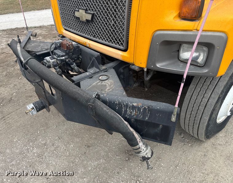 image for item FK0609 2005 Chevrolet C7500  oil distributor truck