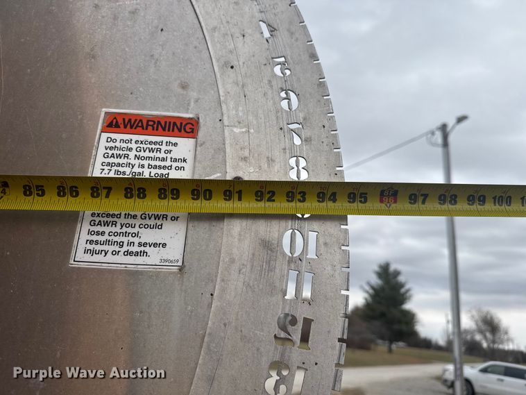 image for item FK0609 2005 Chevrolet C7500  oil distributor truck