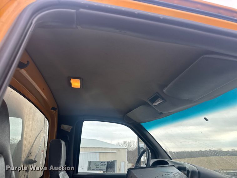 image for item FK0609 2005 Chevrolet C7500  oil distributor truck