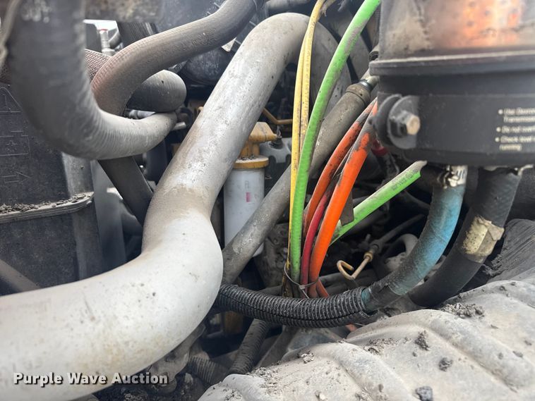 image for item FK0609 2005 Chevrolet C7500  oil distributor truck