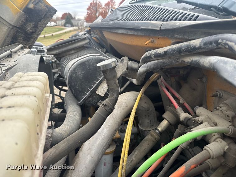 image for item FK0609 2005 Chevrolet C7500  oil distributor truck