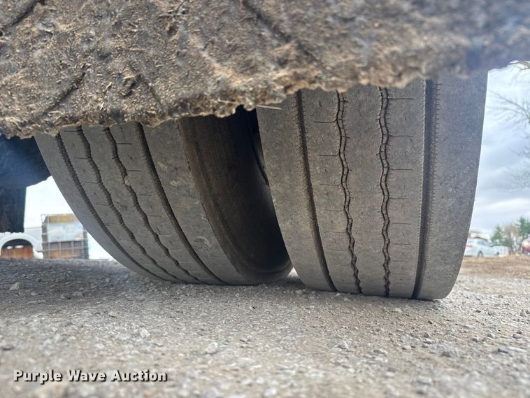 image for item FK0609 2005 Chevrolet C7500  oil distributor truck