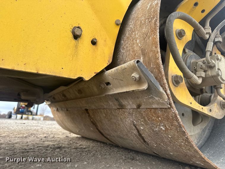 image for item FK0610 2017 Bomag BW 120 SL-5 double drum vibratory roller