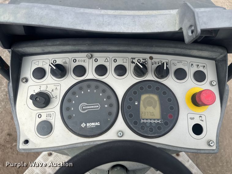 image for item FK0610 2017 Bomag BW 120 SL-5 double drum vibratory roller