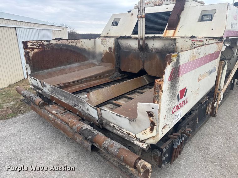 image for item FK0611 Cedarapids CR462 paver