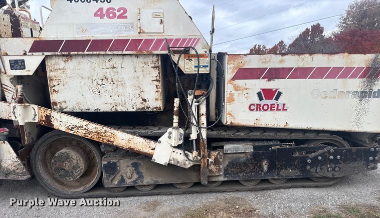 image for item FK0611 Cedarapids CR462 paver