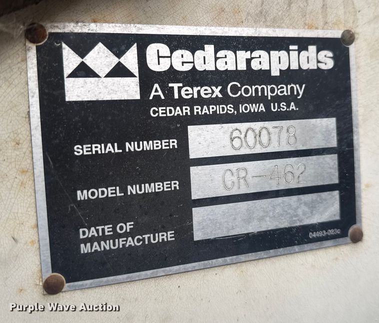 image for item FK0611 Cedarapids CR462 paver