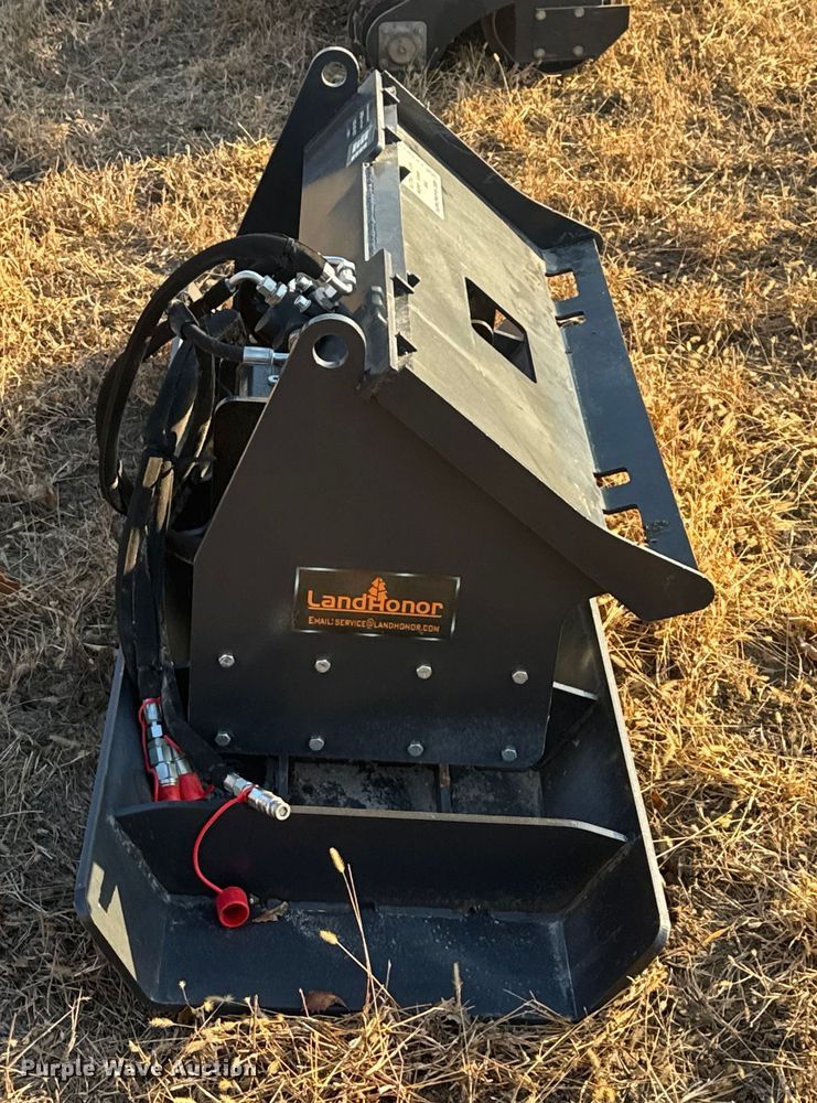 image for item FK0614 2024 LandHonor VPC-11-72W  skid steer plate compactor