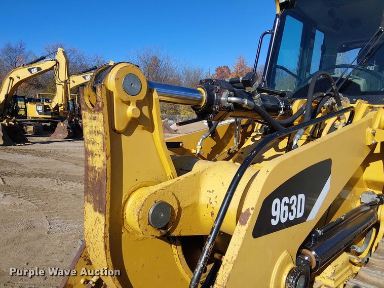 image for item FK0628 2013 Caterpillar 963D track loader