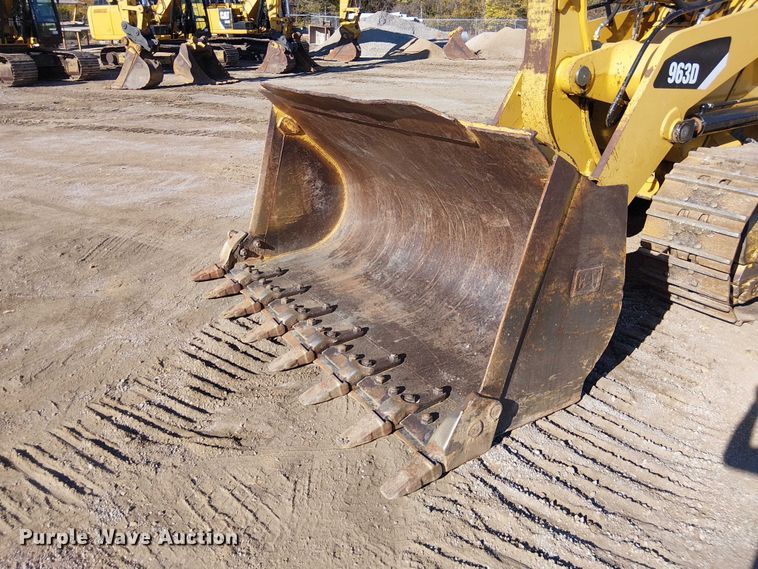 image for item FK0628 2013 Caterpillar 963D track loader