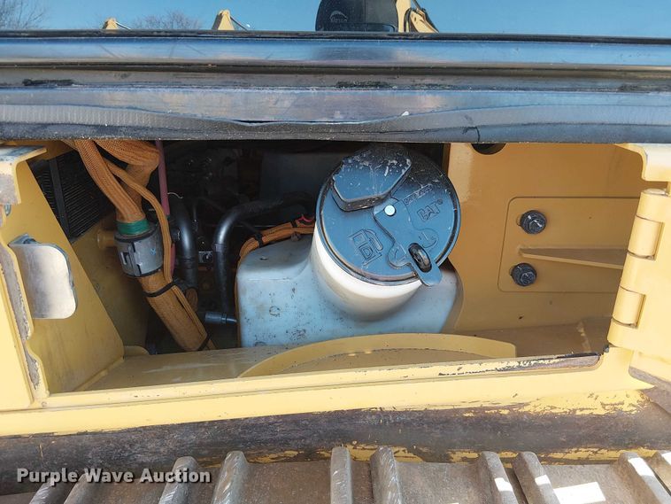 image for item FK0628 2013 Caterpillar 963D track loader