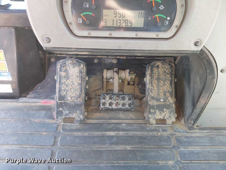 image for item FK0628 2013 Caterpillar 963D track loader