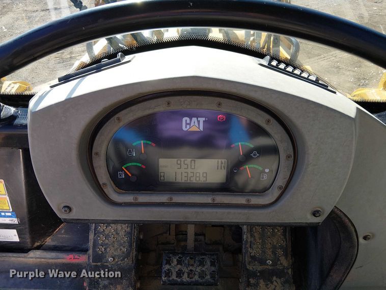 image for item FK0628 2013 Caterpillar 963D track loader