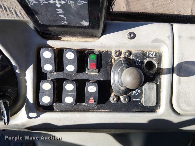 image for item FK0628 2013 Caterpillar 963D track loader