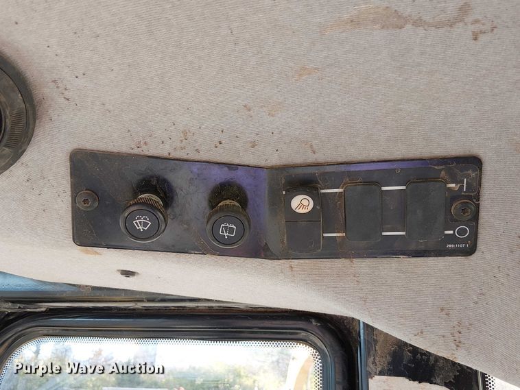 image for item FK0628 2013 Caterpillar 963D track loader