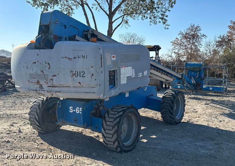 image for item FK0629 2007 Genie S-65  boom lift