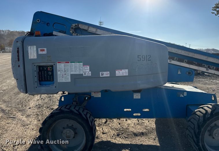 image for item FK0629 2007 Genie S-65  boom lift