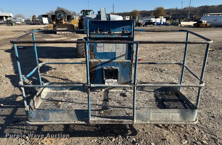 image for item FK0629 2007 Genie S-65  boom lift