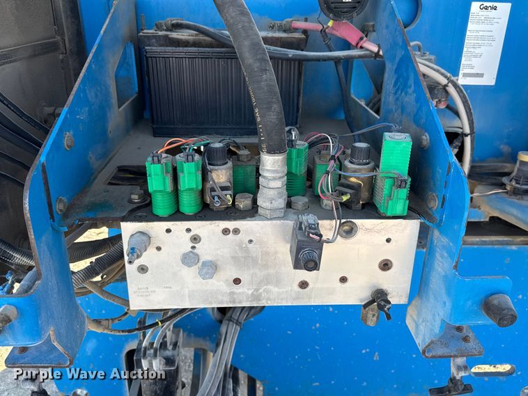 image for item FK0629 2007 Genie S-65  boom lift
