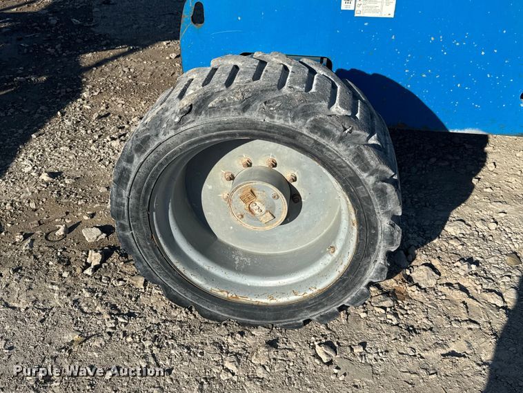 image for item FK0629 2007 Genie S-65  boom lift