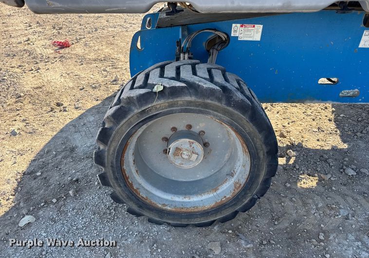 image for item FK0629 2007 Genie S-65  boom lift