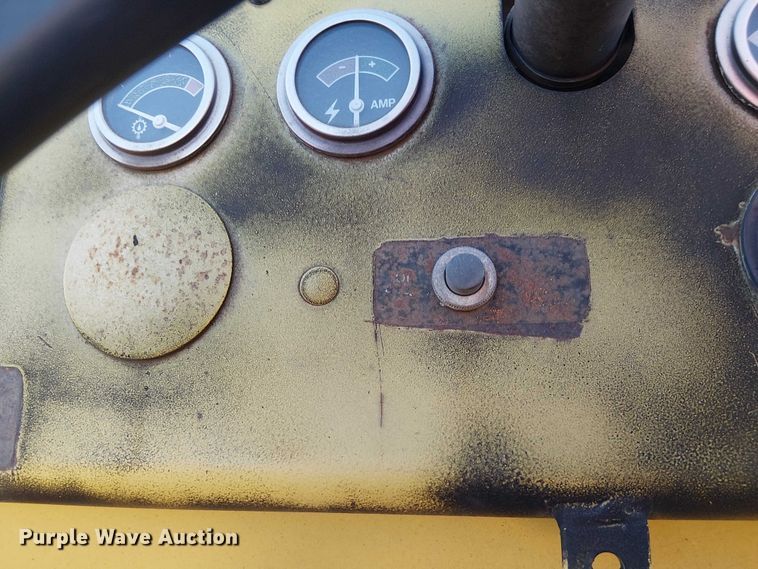 image for item FK0630 1994 Bomag BW11R  pneumatic roller