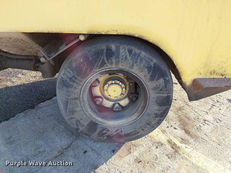 image for item FK0630 1994 Bomag BW11R  pneumatic roller