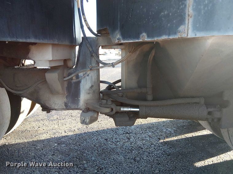 image for item FK0631 Hyster C530A pneumatic roller