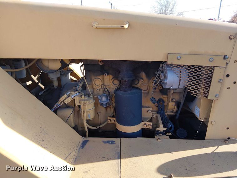 image for item FK0631 Hyster C530A pneumatic roller