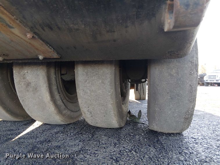 image for item FK0631 Hyster C530A pneumatic roller