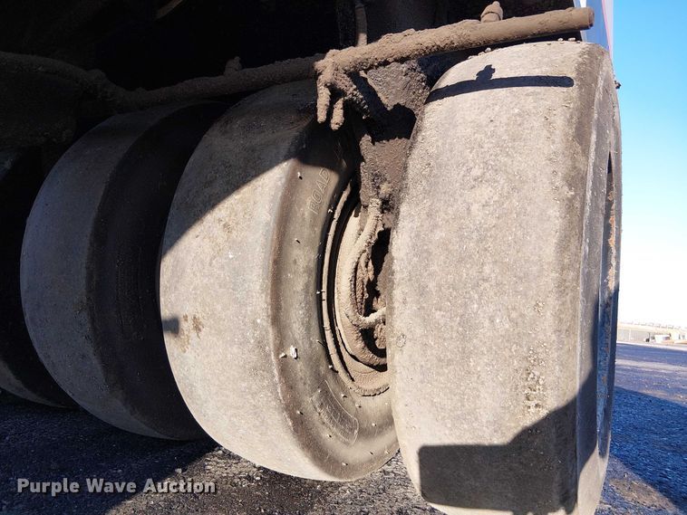 image for item FK0631 Hyster C530A pneumatic roller