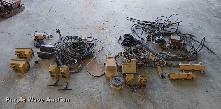 image for item FK0633 TopCon grade control parts