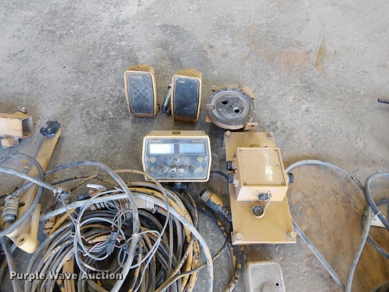 image for item FK0633 TopCon grade control parts