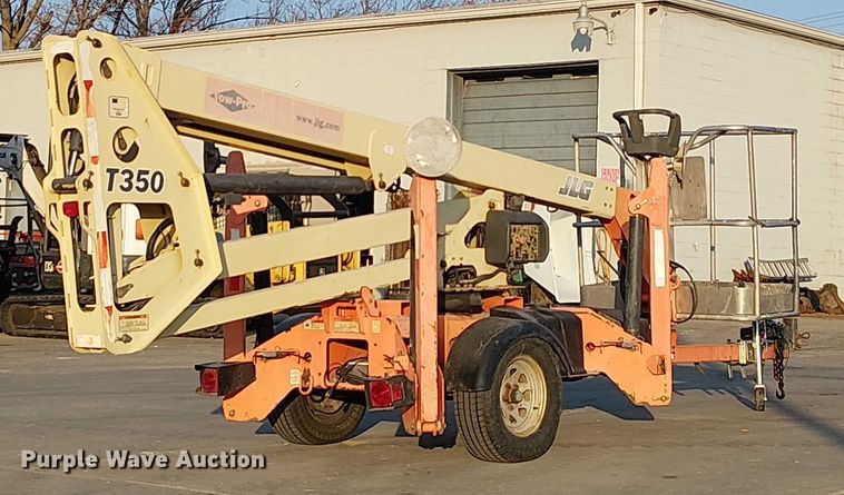 image for item FK0656 2006 JLG  T350 boom lift
