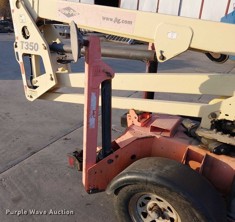 image for item FK0656 2006 JLG  T350 boom lift