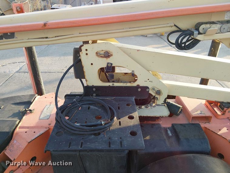 image for item FK0656 2006 JLG  T350 boom lift