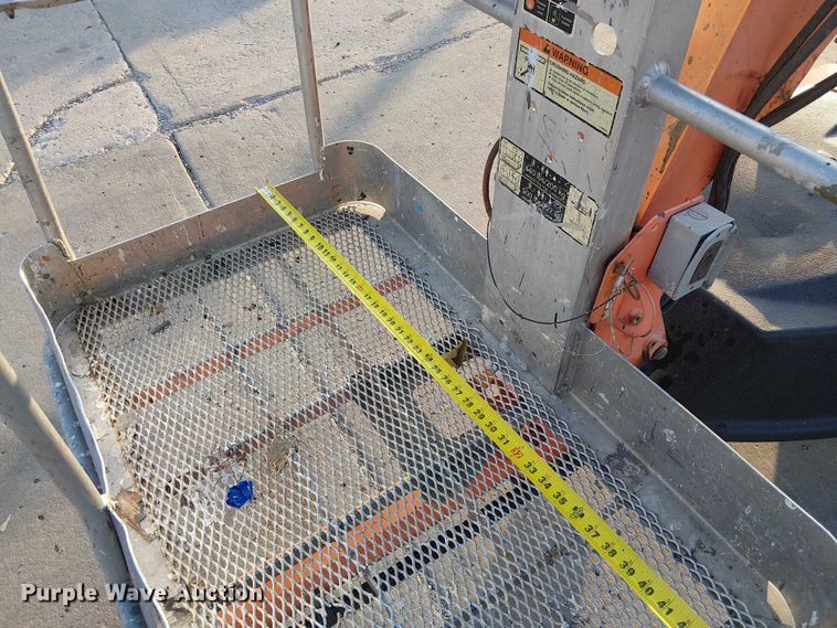 image for item FK0656 2006 JLG  T350 boom lift